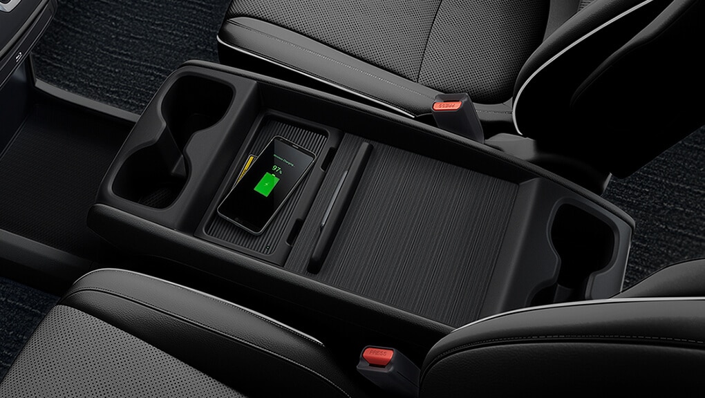 The available wireless charging in the 2020 Honda Odyssey.