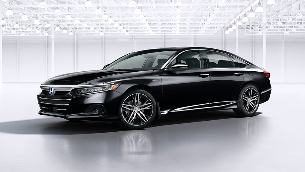 Image de l’avant de la Honda Accord hybride 2022.