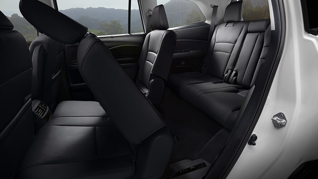 2021 Honda Pilot interior 8-passenger Touring trim