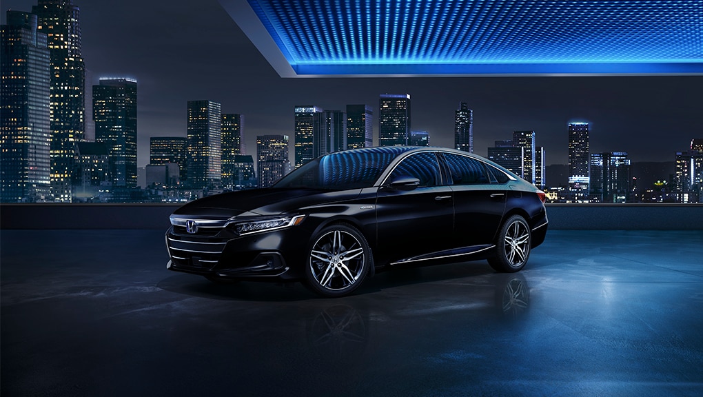 Image de l’avant de la Honda Accord hybride 2021.