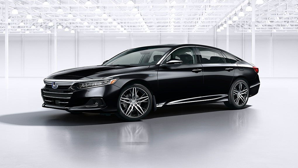 Image de l’avant de la Honda Accord hybride 2021.