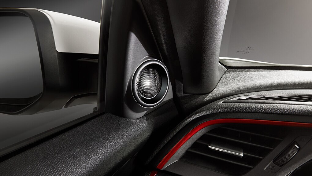 Image of 2018 Civic Type R 12-speaker premium audio system